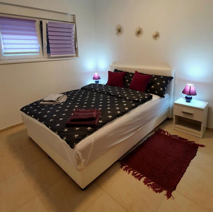 Lux Snezana Vrdnik Exterior foto