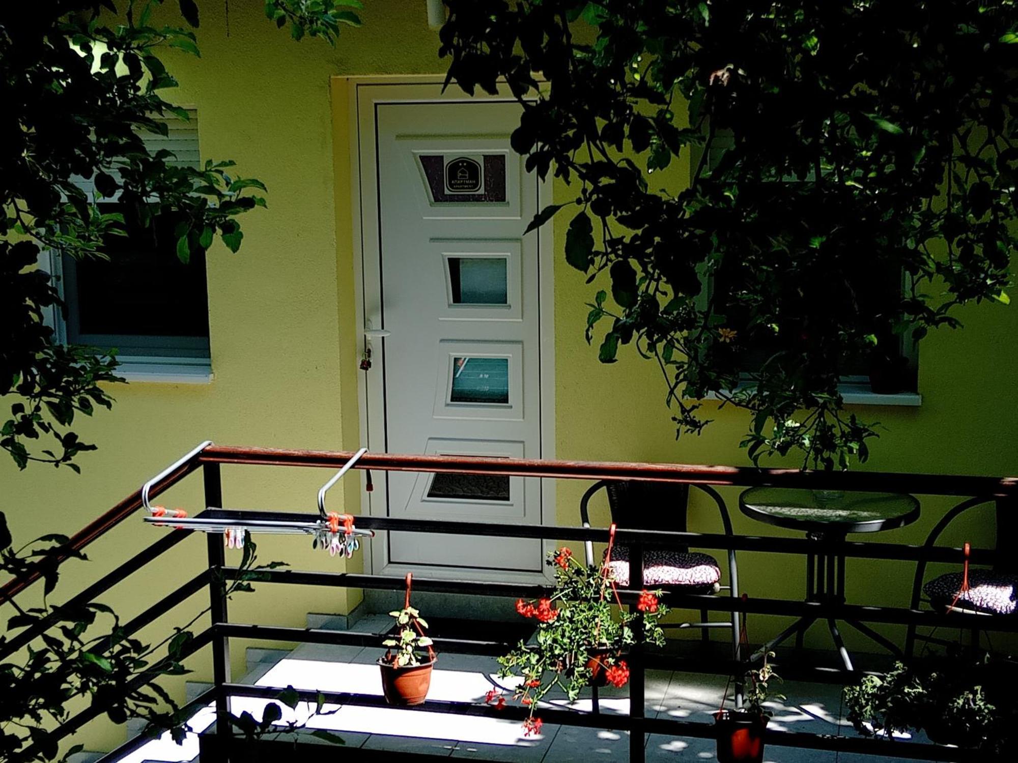 Lux Snezana Vrdnik Exterior foto